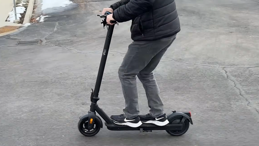 The VMAX VX5 stands out for its performance and portability, offering a solid option for commuters looking for a reliable electric scooter with good acceleration and hill-climbing capabilities, albeit at a price reflective of its premium features.