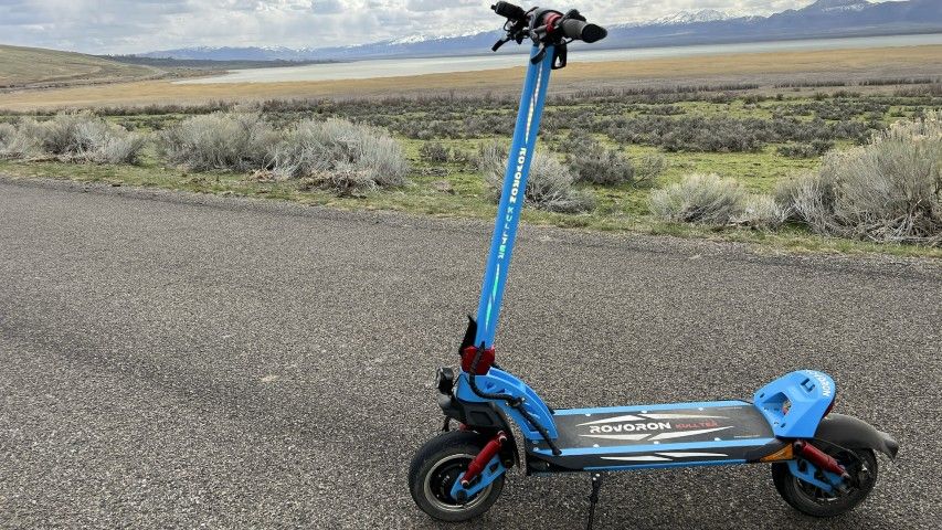 Rovoron Kullter Luxury Dual Motor Electric Scooter